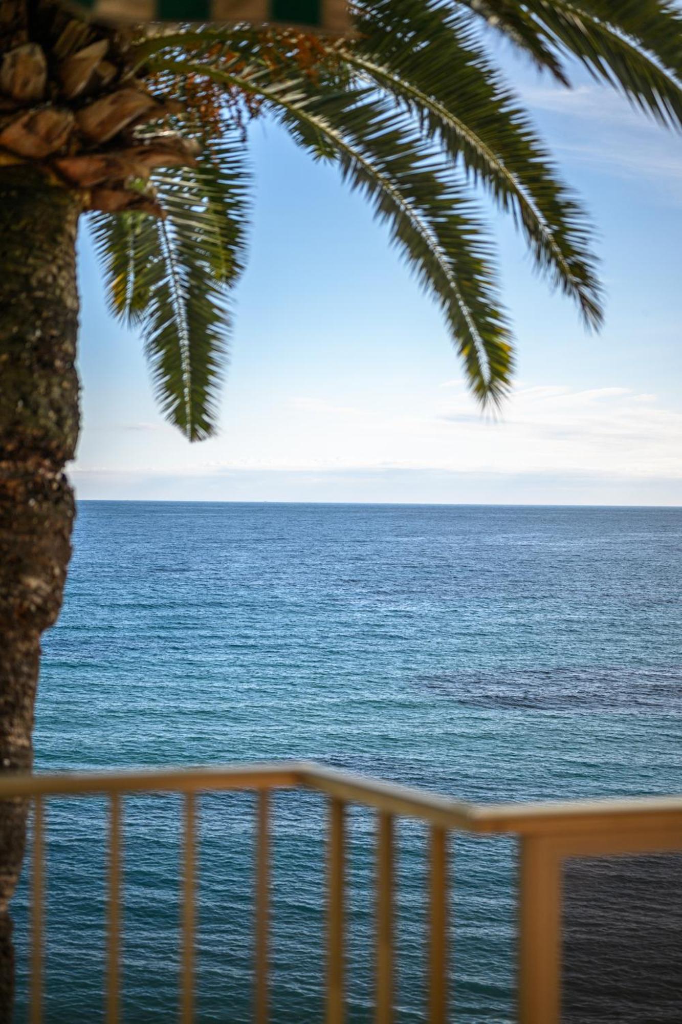 Le Coq Ligures - Air Conditioning - Seafront - Wifi Roquebrune-Cap-Martin Extérieur photo